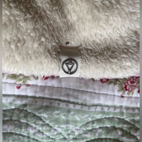 Ivivva by lululemon - Picture 2 of 5